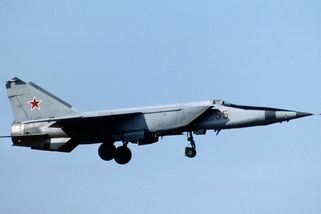 Dárek pro Ameriku: Darebák z Ruska dezertoval a ukradl nejrychlejší letoun - Médium.cz