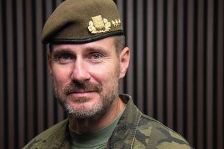 Karel Řehka zazářil v 2. kole voleb a další triumf na něj čekal v terénu. Nadílku mu záviděla nejedna fanynka - Super.cz
