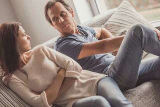 Můj muž je fajn, ale trápí mě jedna jeho divná věta, kterou mi už léta opakuje. Co pár slov prozradí o vašem vztahu? - Proženy.cz