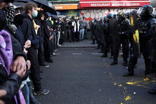 Mohutné protesty ve Francii začaly. Velká města hlásí první střety - Novinky