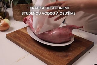 Máte rádi českou klasiku? Pečený králík s bůčkem je přesně ten nedělní oběd, který nezklame | Toprecepty