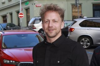 Kolik si Tomáš Klus účtuje za vystoupení: Veřejné smlouvy odhalují stále zvyšující se honoráře. Některý z nich možná zaplatilo i vaše město