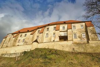 Vražda na zámku Kunštát. Smrt matky a devítiletého syna pomohla utajit Státní bezpečnost