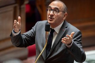 Prezident Macron nepřijal demisi ministra vnitra - Novinky