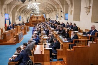 Bývalým senátorům bude na odchodném vyplaceno 8,25 milionu | ČeskéNoviny.cz