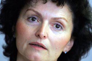 Střet vlivné úřednice: jako politička je proti obchvatu, její podřízení jej posuzovali