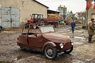 Auta z pekla: Velorex uměl na zpátečku 85 km/h. Dnes stojí ranec