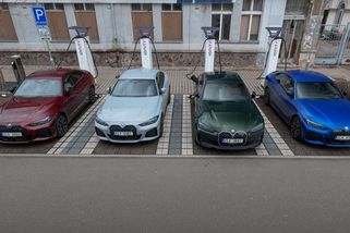 Konec spalovacích aut v roce 2035: Nebuďme hysteričtí a vzpomeňme si, jak to bylo s autem a koněm - Garáž.cz