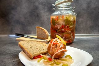 Nejlepší utopenci nejsou hotoví za dva dny. Rozhoduje vyvážený recept, teplota nálevu a hlavně jedna věc na závěr