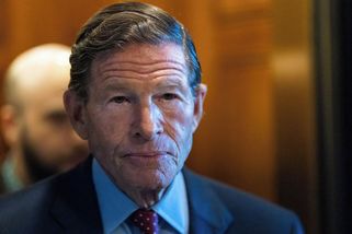 Zrušte to. Američtí senátoři poslali Trumpovi rozhněvaný dopis kvůli naftové dohodě s Ruskem - Novinky