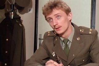 Takto dnes vypadá Poručík Bílek z Chlapci a chlapi, podívejte. Poznáte ho ještě?