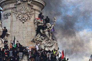 Za práva studentů, nebo za právo rabovat? Francie řeší pohrdání privilegované levice oběťmi násilí - Médium.cz