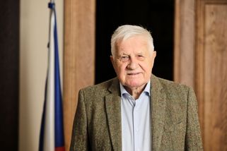"Fialova vláda byla tragická," tvrdí Klaus. Řekl, proč jí vyčítá Ukrajinu i nesvobodu
