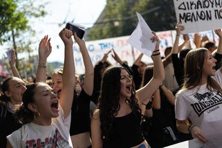 Kvůli školství už se protestuje i v Řecku - Novinky