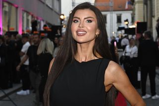 Karlos má novou blondýnku, Lela kvete jako brunetka! Sexbomba prý udává trendy