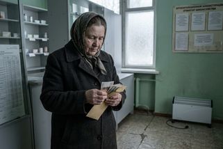Kreml našel peníze na válku. Vezme je důchodcům a nemocnicím