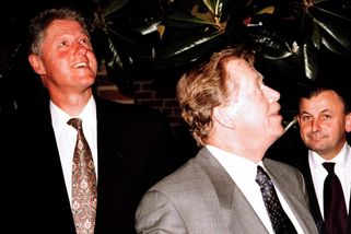 Clinton zavzpomínal na Havla. Pomohl změnit běh dějin, řekl - Novinky