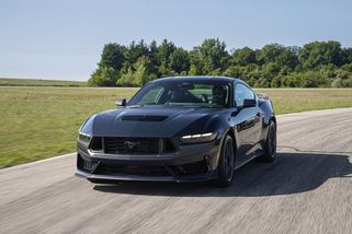 Ford bude klidně jako jediný na světě dělat dostupný sporťák s V8, prohlásil šéf značky - Novinky