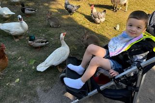 Adriana sama vychovává tři děti. Nejmladší syn trpí vzácným onemocněním