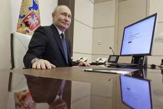 Putin ve volbách drtivě vyhrál, ukazují průběžné výsledky. Medvěděv už gratuloval - Novinky