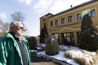 Obec se zbavila pozemků za miliony. Získal je starosta a postaví tam domy - Seznam Zprávy