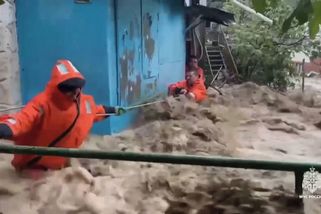 Takové lijáky nepamatují. Krym zasáhly ničivé povodně - Novinky
