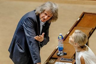 Ševčíkova chvíle buranské slávy. Poslanci reagují - Seznam Zprávy