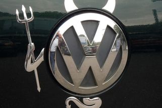 Kovanda: Za úspěch se trestá. Škoda vydělává a Němci natahují ruku