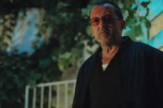 Martin Hofmann jako mstitel. Série Věřitel zavede diváky do 80. a 90. let - Novinky