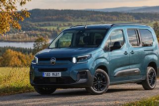 5 věcí, které jsme si oblíbili na našem Citroënu Berlingo: Obřím kufrem a prostorem pro celou rodinu to teprve začíná - Garáž.cz