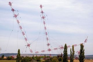 Lidé si z trosek stožárů v Liblicích odnesli tuny kovu, město chystá památník - Novinky
