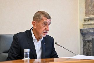 „Kdo je nejvíc nenasytný? Banky,“ hřímá Babiš a opět slibuje levnější hypotéky