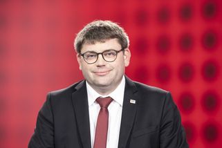 Lepší ministr navíc než ministr, který nezvládá, hájí Jakob vládní posty navíc - Seznam Zprávy