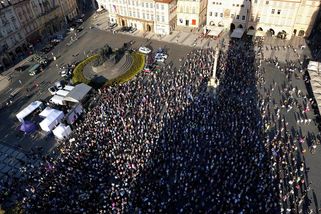 „Doma nezůstaneme.“ Milion chvilek avizuje víkendový protest - Novinky