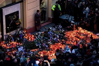 Češi podpořili Korzo Národní víc než třemi miliony, trojnásobkem zamítnuté dotace - Seznam Zprávy