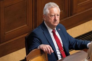 „Babiš Zůnu ponižoval.“ Premiérovi nevyhovuje tempo ministra obrany - Seznam Zprávy