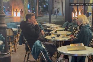 Video: Paříží otřásaly nepokoje. Tato dvojice si ale večer zkazit nenechala - Seznam Zprávy