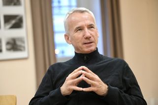 Ukrajina Trumpa netrápí, klidně ji dá Rusům, říká amerikanista Tomáš Klvaňa