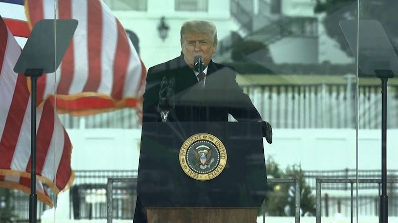 Bude to divoké, bojujte. Jak Trump vybízel fanoušky k útoku na Kapitol - Novinky