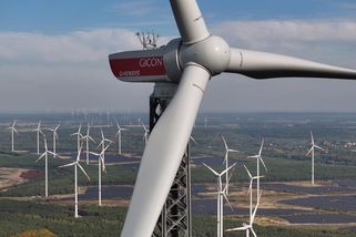 FOTO: Nejvyšší větrná elektrárna na světě je kousek od českých hranic - Novinky