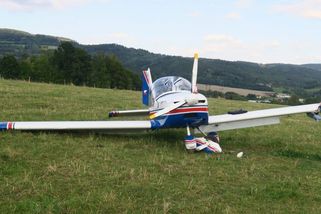 Pilot ultralightu přistál místo havlíčkobrodského letiště na golfovém hřišti - Novinky