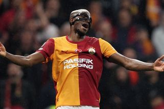 Kontroverzní moment nakopl Barcelonu. Rozhodnutí sudích změnilo zápas, zlobí se Turci po výprasku - Sport.cz