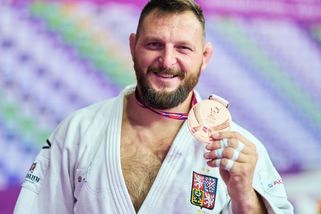 Bronzový judista Krpálek má doma opravdovou kočku: Sexy manželka Eva pózovala v odvážných bikinách! - Super.cz