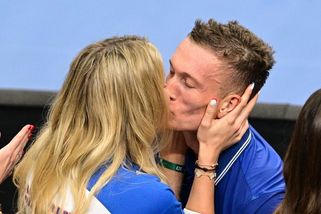 Můj kluk je fakt hustej! Dcera Kateřiny Neumannové fandila příteli v Davis Cupu jako o život. A pak? Vášnivý polibek - Super.cz