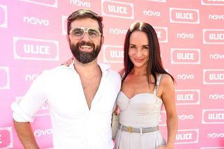 Hynek Čermák ji nafotil nahoře bez: Žhavý snímek Sandry Novákové je k mání. Stejně jako večeře s ní a manželem - Super.cz