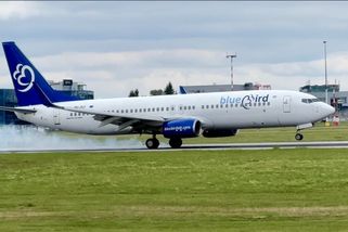 Boeing 737 - přistání na dráhu ve velkém stylu, které stojí za to vidět | Runway