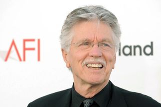 Zemřel herec Tom Skerritt - Novinky