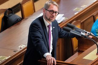 Jste zločinci, osočovali se Havel s Fialou kvůli poplatkům za média - Novinky