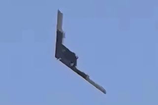 Foto: Čína odhalila obří stealth dron WZ-X s křídly, jaké svět neviděl. Připomíná B-2, ale je úplně jiný a létá ve stratosféře