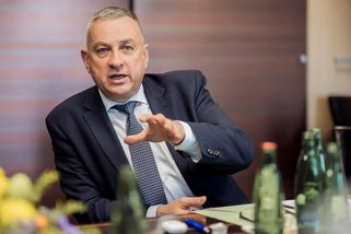 ERÚ má o 5 995 % vyšší příjmy, ale vláda i tak zvýší poplatky za energie - fintag.cz